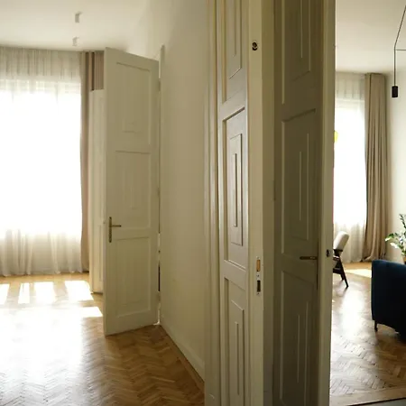 Urania Palace 24 * Kolozsvár