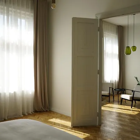 Urania Palace 24 * Kolozsvár