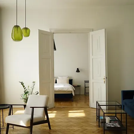 Urania Palace 24 Apartman *